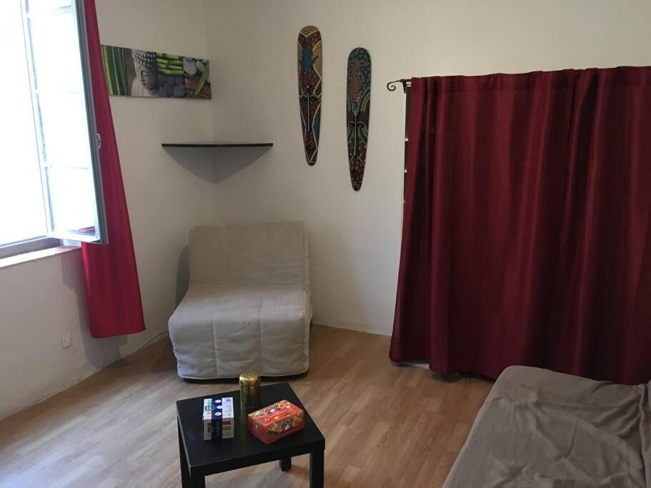 Jolie Studio Dans Le Centre Historique De Narbonne Lägenhet Exteriör bild
